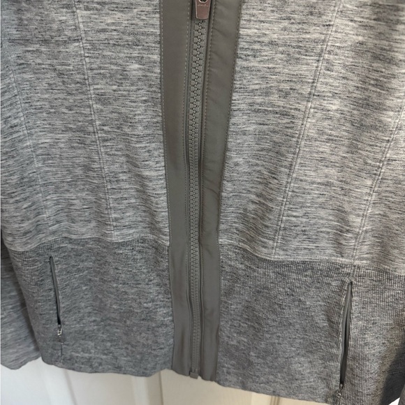 Athleta Medium Fitted Victory Hoodie Grey Heather Sweatshirt Workout Jacket - Picture 5 of 15